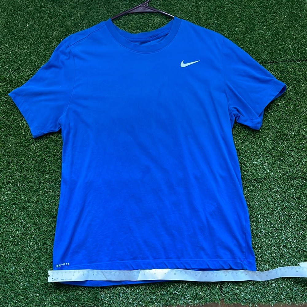 Nike tee